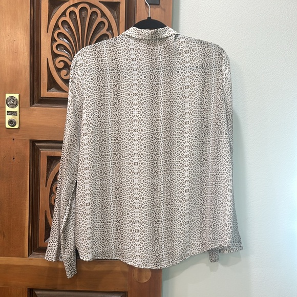 Leopard Print Blouse - Picture 2 of 6